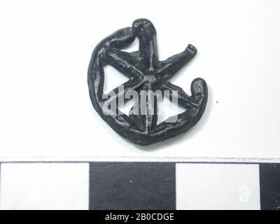 Niederlande Mittelalter, Bandbeschläge, Metall, Blei, Zinnlegierung, Dm, 1,6 cm Stockfoto