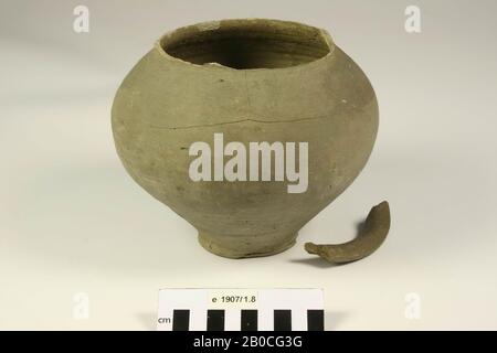 Die niederländische Römerzeit, Urne, Steingut, h, 15 cm, Diam, 18,5 cm, roman, Niederlande, Gelderland, Nijmegen, Nijmegen, Hees Stockfoto