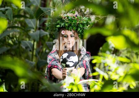 Kreatives Teammitglied Emily Raemaekers bei der Vorstellung des Programms für das Edinburgh Science Festival 2020 im Royal Botanic Garden, Edinburgh. PA Foto. Bilddatum: Donnerstag, 20. Februar 2020. Siehe PA Story SCOTLAND Science. Der Fotowredit sollte lauten: Jane Barlow/PA Wire Stockfoto