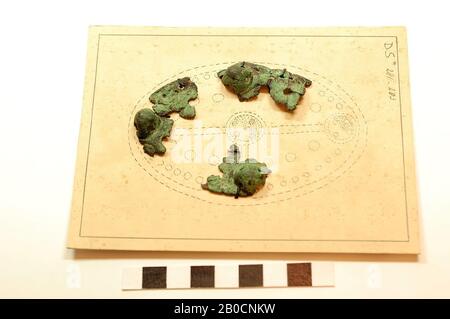 Altes Europa, Fibeln, Fragment, Metall, Bronze, 3,8 x 2,1 x 1,1 cm, Vorgeschichte, Dänemark Stockfoto