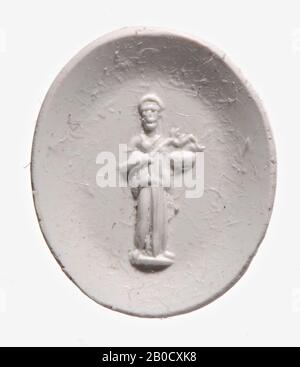 VZ: Eine in einem Chiton mit Deckel gekleidete Frau (apoptygma) hat in der rechten Hand eine Schüssel und in der linken Hand eine Schlange, die Schlange trinkt aus der Schale, Schmuckstein, Intaglio, Ringstein, Achat, nicolo, Color Black Stockfoto