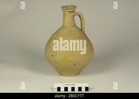 Krug mit Ohr aus gelbem Rohr Erde., Krug, Steingut, h: 24 cm, Diam: 16,5 cm, roman, Niederlande, Gelderland, Berg en Dal, Ubbergen Stockfoto