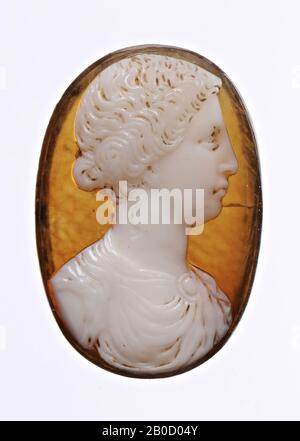 VZ: Büste der jungen Frau und Profil links, Locken und Knötchen, Draperie mit Verschluss, Cameo, Sardonyx, 2 Schichten, Farbe: Weiß Stockfoto