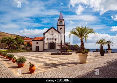 Marina Resort am konisch auf Ostküste der Insel Madeira, Portugal Stockfoto