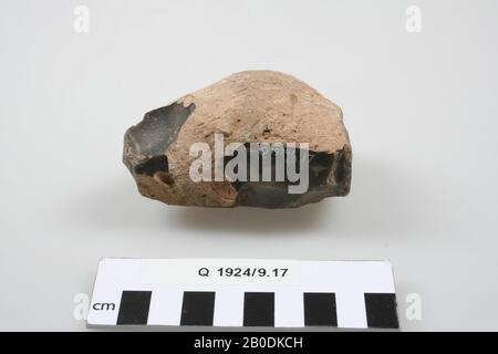 Feuersteinfragment, Fragment, Stein, Feuerstein, 8,5 x 5 cm, Vorgeschichte, Belgien, unbekannt, unbekannt, Tilice Stockfoto