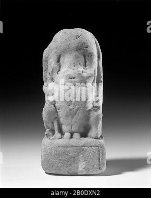 Die niederländische Römerzeit, Altar, Bruchstücke, Stein, Kalkstein, 20 x 9 x 7 cm, ca. 4 kg, roman 150-250, Niederlande, Zeeland, Noord-Beveland, Colijnsplaat, Oosterschelde Stockfoto