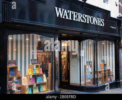 Die Buchhandlung Waterstones in Winchester, Großbritannien Stockfoto