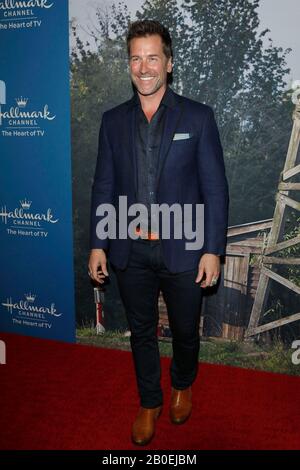 Beverly Hills, Kalifornien. Februar 2020. Paul Greene bei der Ankunft, WENN ER DIE PREMIERE FÜR DIE HERZSAISON 7, Das Beverly Wilshire Hotel, Beverly Hills, CA 11. Februar 2020, ANRUFT. Kredit: Priscilla Grant/Everett Collection/Alamy Live News Stockfoto