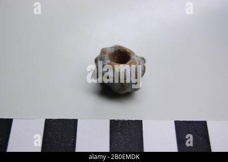 Perle, Falke, doppelseitig, Amulett, Tier, Faienz, Höhe: 1,2 cm, Ägypten Stockfoto