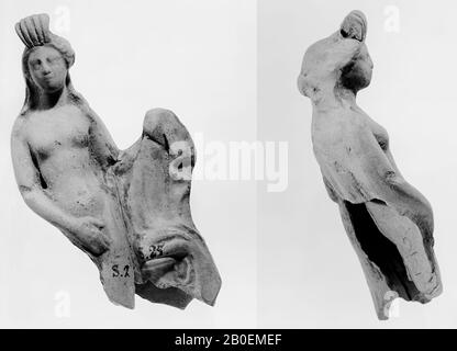 Aus Smyrna. Hellenistischer Terrakotta-Figurenfragment eines Hermaphroditen? Ein Teil der Draperie bedeckt das rechte Oberschenkel. Der Körper hat lange Gliedmaßen. Kopf, Arme und Unterschenkel fehlen., Figurin, Fragment, Kopf, Keramik, Terrakotta, 5,2 cm, hellenistisch -325 Stockfoto