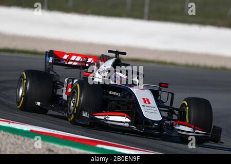 Montemelò, Barcelona - Spanien. Februar 2020. Formel-1-Vorsaisontest 2020. Februar 2020. Romain Grosjean aus Frankreich fuhr das (8) Haas F1 Team VF-20 am zweiten Tag des F1 Wintertests Credit: Marco Canoniero/Alamy Live News Stockfoto