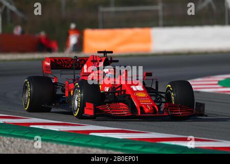 Montemelò, Barcelona - Spanien. Februar 2020. Formel-1-Vorsaisontest 2020. Februar 2020. Charles Leclerc von Monaco fuhr die (16) Scuderia Ferrari SF1000 am zweiten Tag des F1 Wintertestens Credit: Marco Canoniero/Alamy Live News Stockfoto