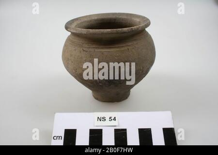 Die niederländische Römerzeit, Urne, Topf, Keramik, h, 8,4 cm, Diam, 9,4 cm, roman, Niederlande, Gelderland, Nijmegen, Nijmegen Stockfoto