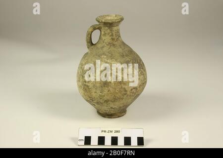 Niederländische Römerzeit, Krug, Steingut, h, 18 cm, Durchm, 12 cm, roman, Niederlande Stockfoto