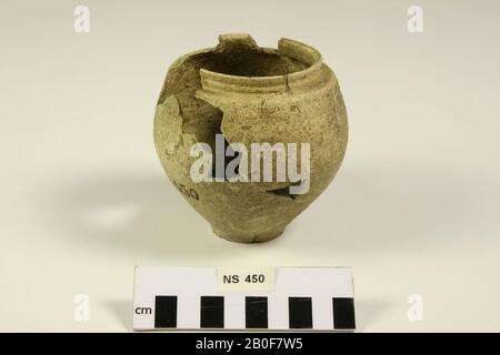 Die niederländische Römerzeit, Urne, Topf, Keramik, h, 9,6 cm, Diam, 9,2 cm, roman Anfang des 1. Jahrhunderts, Niederlande, Gelderland, Nijmegen, Nijmegen Stockfoto