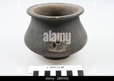 Die niederländische Römerzeit, Urne, Steingut, h, 10 cm, Diam, 13,5 cm, roman, Niederlande, Gelderland, Nijmegen, Nijmegen Stockfoto