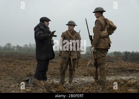 Jahr 1917: 2019 USA/UK Director: Sam Mendes Dean-Charles Chapman, Sam Mendes, George MacKay Shooting Picture Stockfoto