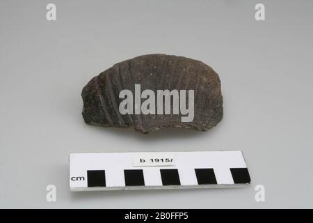 Das niederländische Mittelalter, Wandsplitter, Steingut, Sachsen, 8,7 x 7,1 cm, vmeb, Niederlande, Groningen, Winsum, Garnwerd, Mound Stockfoto