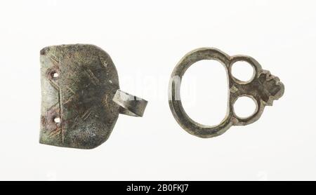 Niederlande Mittelalter, Gürtelschnalle, Anhänger, Metall, Bronze, 3 x 2,3 cm, 3,6 Gramm, LME, nt 1450-1600, Niederlande, Zeeland, Middelburg, Middelburg Stockfoto