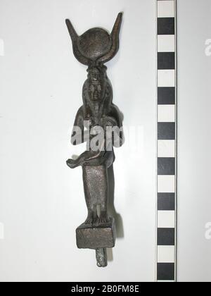 Statue, Isis, Horuskind, Horn, Sonnenscheibe, Jugendglocke, Bronze, Göttin, Bronze, Höhe: 14,5 cm, Spätzeit (?), Ägypten Stockfoto