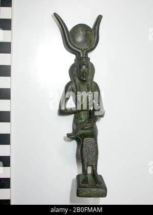 Statue, Isis, Horuskind, Horn, Sonnenscheibe, Jugendglocke, Bronze, Göttin, Bronze, Länge: 14 cm, Spätzeit (?), Ägypten Stockfoto