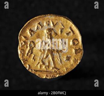 Niederlande Mittelalter, Münze, Tremisis, Metall, Gold, vmeb 500-600, Niederlande, Gelderland, Berg en Dal, Millingen aan de Rijn Stockfoto