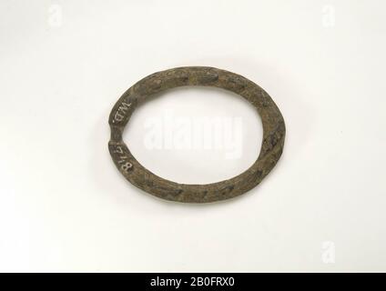 Niederlande Mittelalter, Schnalle, Metall, Bronze, 5,7 x 4,3 cm, 21 Gramm, vmec 700-850, Niederlande, Utrechter, Wijk bij Duurstede, Wijk bij Duurstede, Dorestad Stockfoto