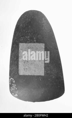 Feiner Diorit-Meißel, scharf am Rand, Axt, Stein, Länge: 9,4 cm, prähistorische -4000 Stockfoto