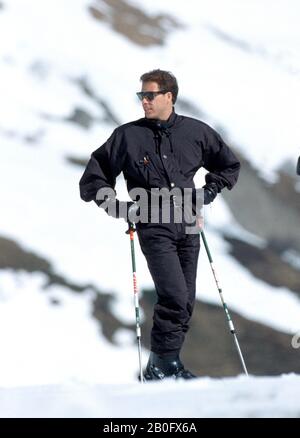 Viscount Linley, 2nd Earl of Snowdon genießt einen Skiurlaub in Lech, Österreich April 1991 Stockfoto