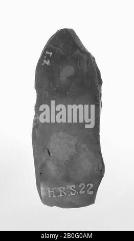 AX aus Feuerstein, grob gehackt, scharf am Rand, Axt, Stein, Länge 7,5 cm, prähistorische -4000 Stockfoto