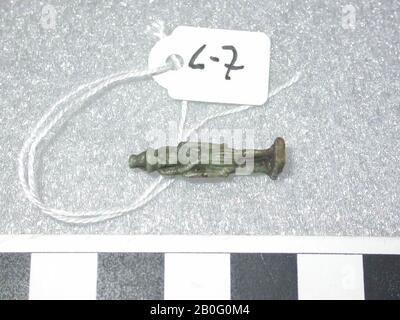 Statue, Horus, stehend, Amulett, gott, Fayence, H 2,4 cm (15 Stockfoto