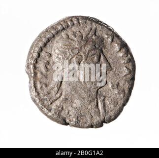 Münze, Tetradrachm, Hadrian, Vz: Hadrianusbüste r., Draperie, Halbmond, [AUT Stockfoto