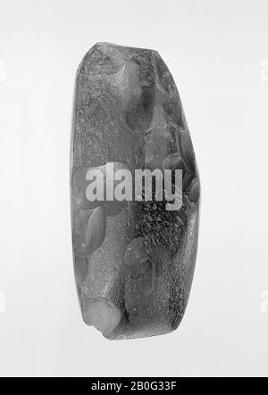 Polierte Axt aus Feuerstein, Axt, Stein, Feuerstein, Länge: 7,8 cm, prähistorische -4000 Stockfoto