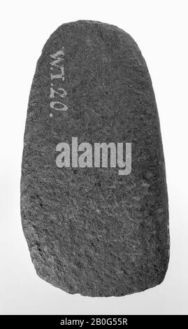 Polierte Axt aus Granit, Axt, Stein, Länge: 7,9 cm, prähistorische -4000 Stockfoto