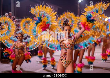 Ovar, Portugal - 3. März: Gruppe Charanguinha während der Karnevalsparade am 3. März 2019 in Ovar, Portugal Stockfoto