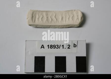 Uralter Naher Osten, Dichtung, Gips, H 1,8 cm, W 5,8 cm, Stärke 0,6 cm Stockfoto