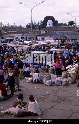 ECUADOR, HIGHLANDS, PUJILI, LOKALER INDISCHER MARKT Stockfoto