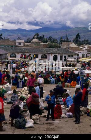 ECUADOR, HIGHLANDS, PUJILI, LOKALER INDISCHER MARKT Stockfoto