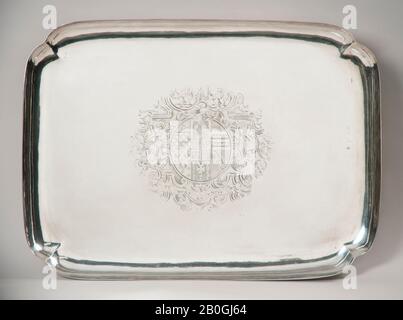 Anthony Nelme, Englisch, frei 1679/80; gestorben 1723, Salver, 1711/12, Silber, 2 1/4 x 20 1/2 x 15 Zoll. (5,7 x 52,1 x 38,1 cm Stockfoto