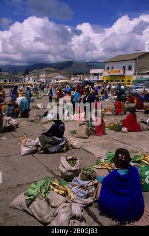 ECUADOR, HIGHLANDS, PUJILI, LOKALER INDISCHER MARKT Stockfoto