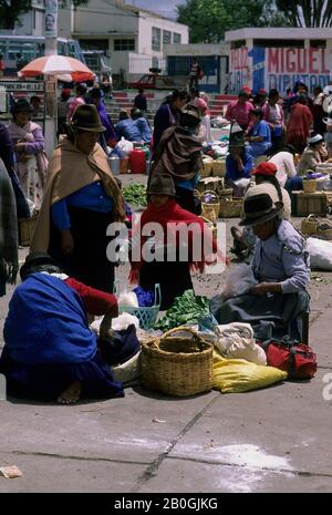 ECUADOR, HIGHLANDS, PUJILI, LOKALER INDISCHER MARKT Stockfoto