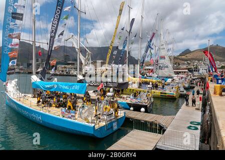 Kapstadt, Südafrika. November 2019. Die Crews bereiten sich darauf vor, in Kapstadt nach Freemantle, Australien, zu starten, um im Clipper Round the World Yacht-Rennen teilzunehmen Stockfoto