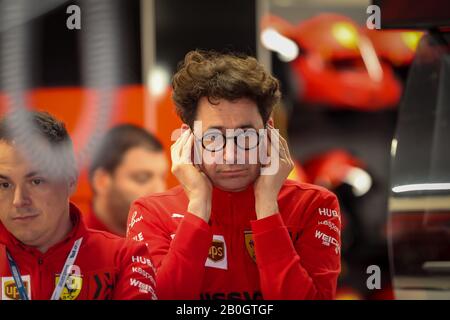 Montmelo, Spanien. Februar 2020. Mattia Binotto, Ferraris Hauptperson während der Nachmittagssitzung des zweiten Tages der F1-Testtage in der Montmelo-Rennstrecke. Credit: Sopa Images Limited/Alamy Live News Stockfoto