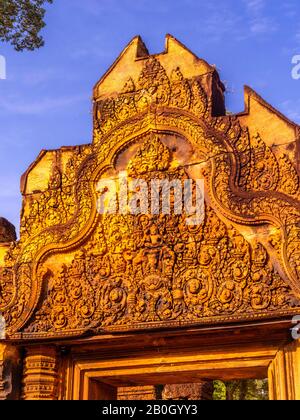 Bild des Bantay Sreay (Banteay Srei)Tempels, einem Teil des Archäologischen Parks Angkor Wat, in der Nähe von Siem Reap, Kambodscha. Stockfoto