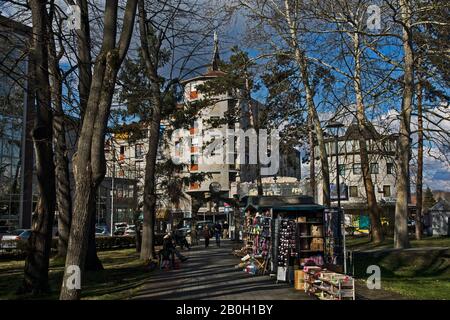 Banja Koviljaca, Serbien, 15. Februar 2020. Berühmtes serbisches Spa in der Nähe des Flusses Drina und der Grenze zu Bosnien und Herzegowina. Stockfoto