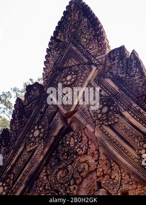 Bild des Bantay Sreay (Banteay Srei)Tempels, einem Teil des Archäologischen Parks Angkor Wat, in der Nähe von Siem Reap, Kambodscha. Stockfoto