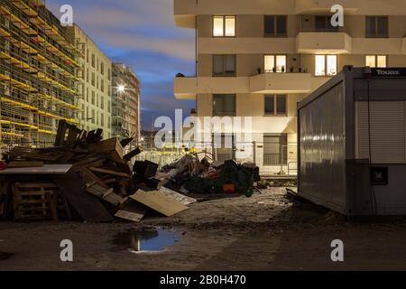 09.12.2018, Berlin, Berlin, Deutschland - Neubau von Wohnungen in Europa-City in der Heidestraße in Berlin-Moabit. 00P181209D212CAROEX.JPG [MODEL R Stockfoto