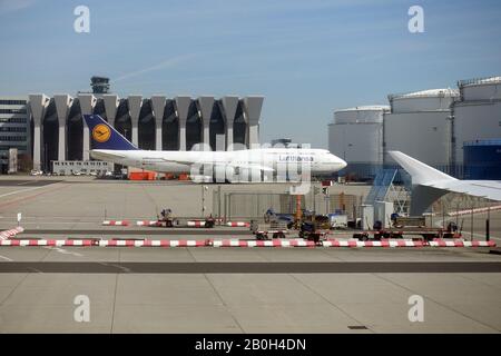 20.03.2019, Frankfurt am Main, Hessen, Deutschland - Lufthansa Boeing 747 am Frankfurter Flughafen. 00S190320D007CAROEX.JPG [MODEL RELEASE: NEIN, PROPERTY RELEASE Stockfoto