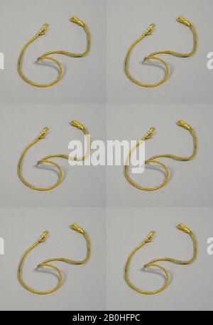 Geflochtene Drahtkette mit Clasp, Indonesien (Java), mitteljavanischer Zeit, Datum Zweite Hälfte der 8. Und 2. Hälfte des 10. Jahrhunderts, Indonesien (Java), Gold, H. 1/8 Zoll. (0,3 cm); L. 10 Zoll (25,4 cm), Schmuck Stockfoto