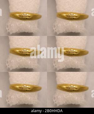 Graviert Ring, Indonesien (Zentraljava), 8. Bis 12. Jahrhundert, Indonesien (Zentraljava), Gold, Diam. 11/16 Zoll (1,8 cm), Schmuck Stockfoto